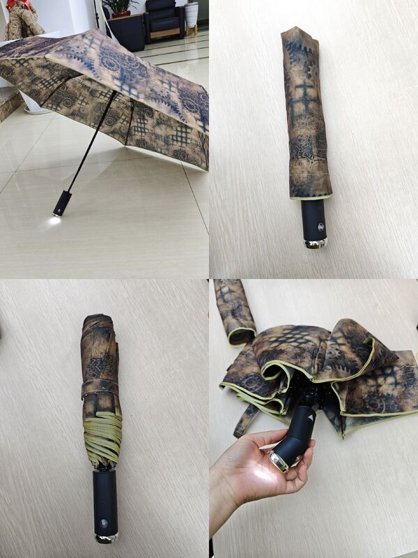 Oświetlenie LED Automatycznie otwierające/zamykające parasolkę bezpieczeństwa z paskiem odblaskowym dla widoczności nocnej